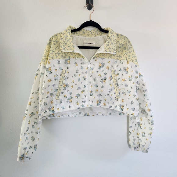 Aeropostale Jackets & Blazers - Grannycore Floral Cropped Windbreaker Jacket Women's Size M
